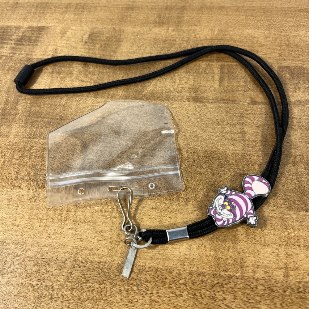 Walt Disney Cast Exclusive Bolo Lanyard Cheshire Cat Alice In Wonderland